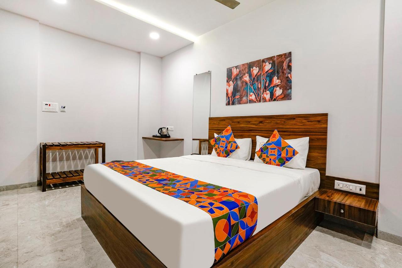 Fabhotel Swaraj Shirgaon  Exteriér fotografie