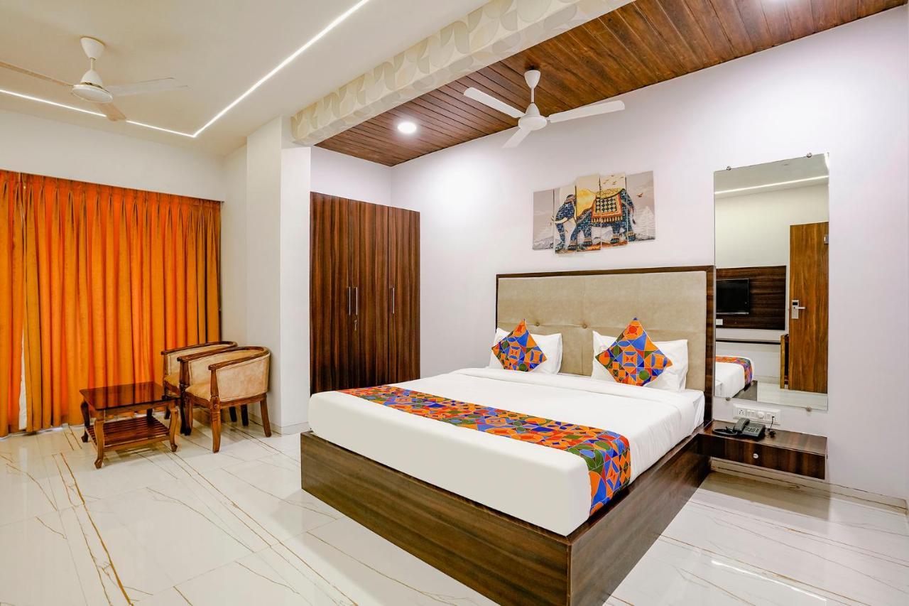 Fabhotel Swaraj Shirgaon  Exteriér fotografie